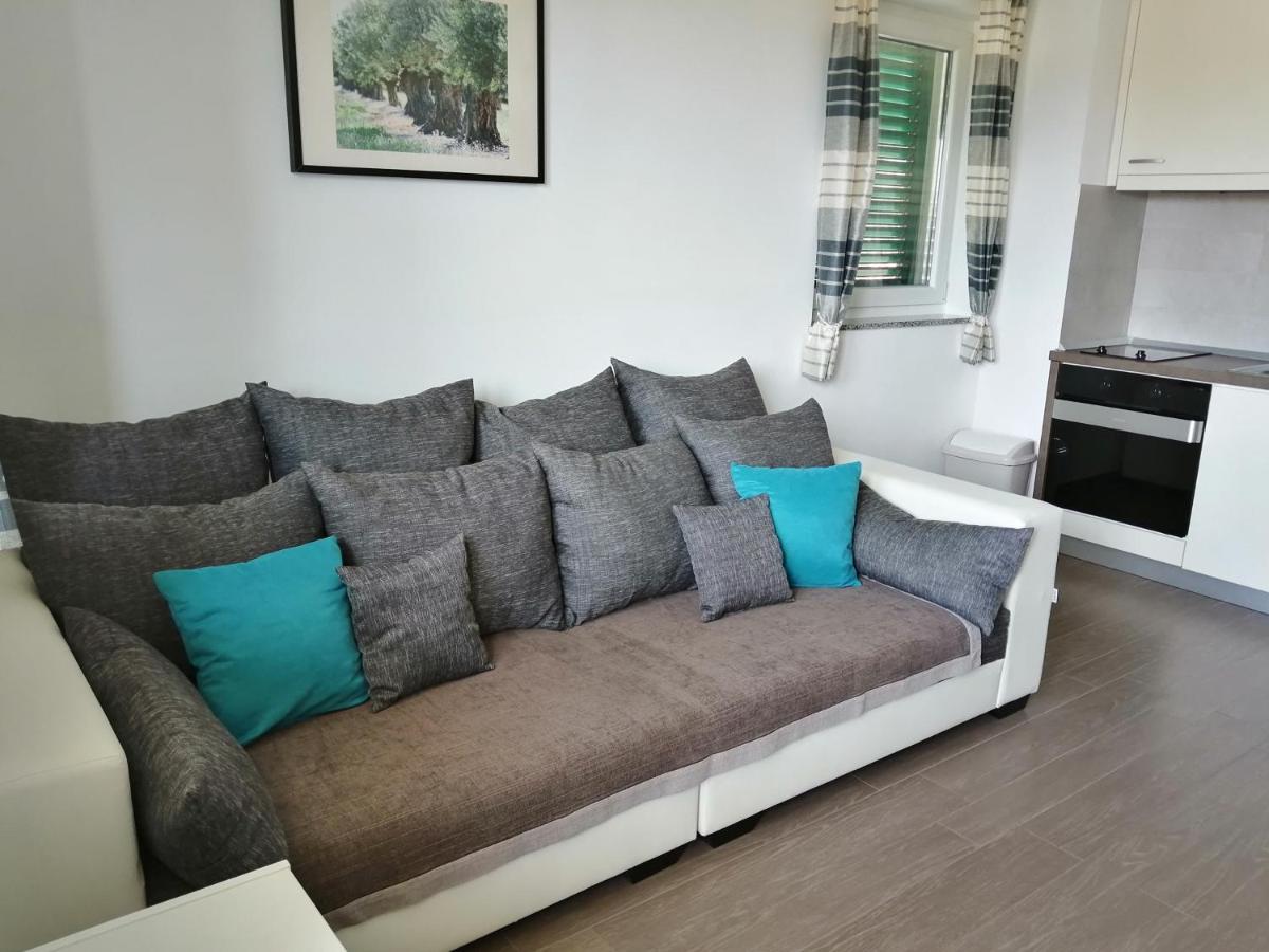 Villa Luce Apartment House Карлобаг Екстериор снимка