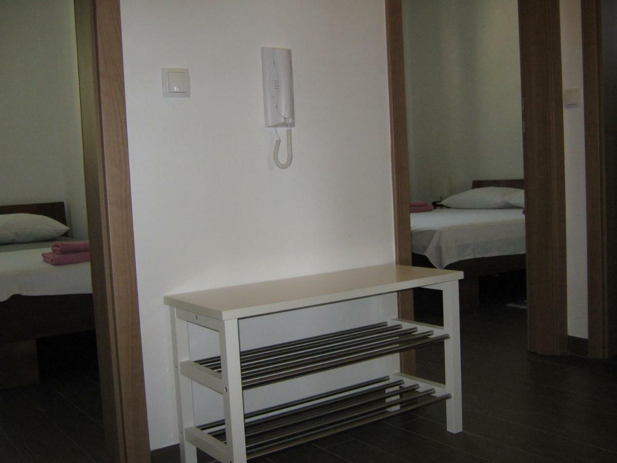 Villa Luce Apartment House Карлобаг Екстериор снимка