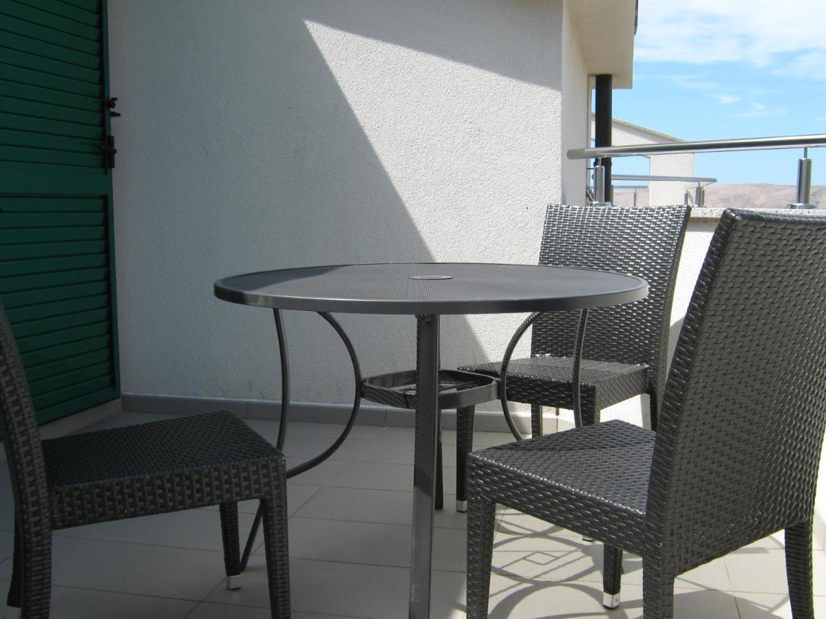 Villa Luce Apartment House Карлобаг Екстериор снимка